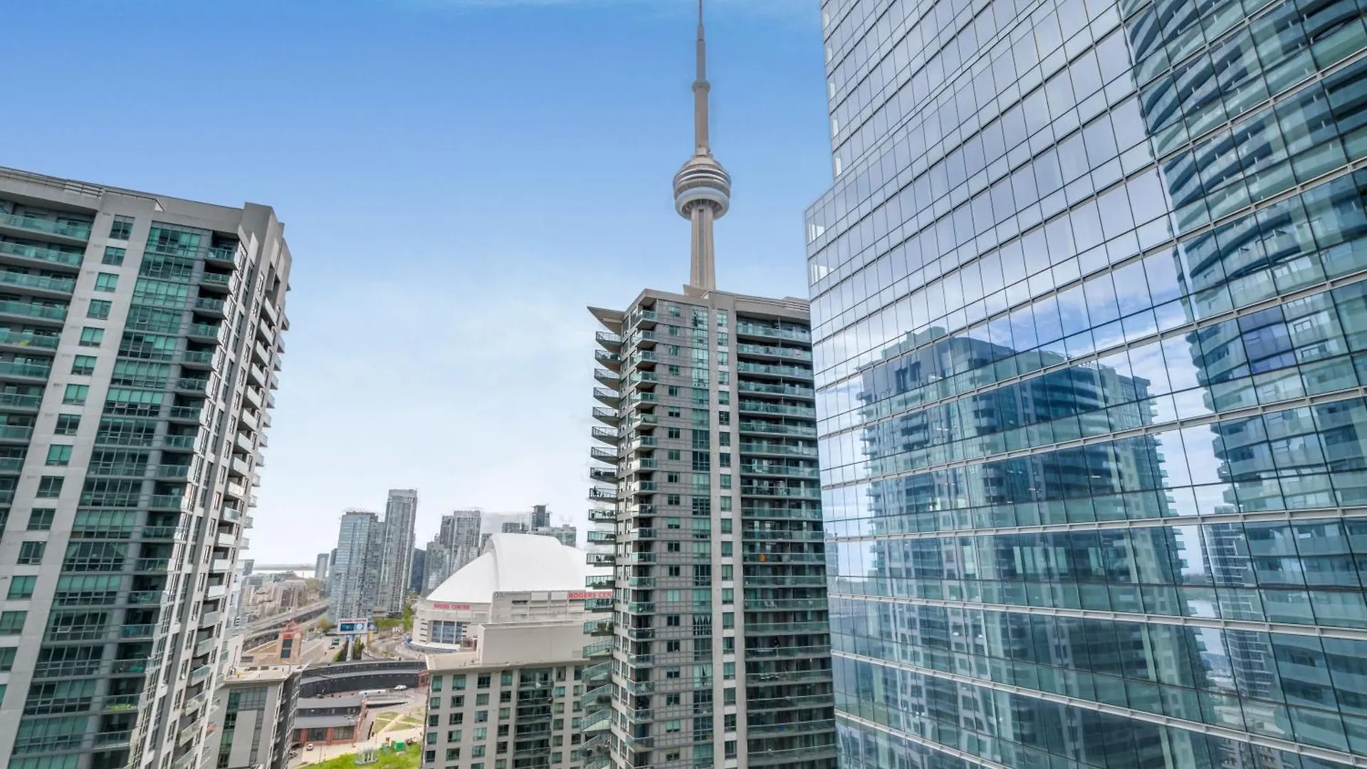 Hotel York Apartments Toronto