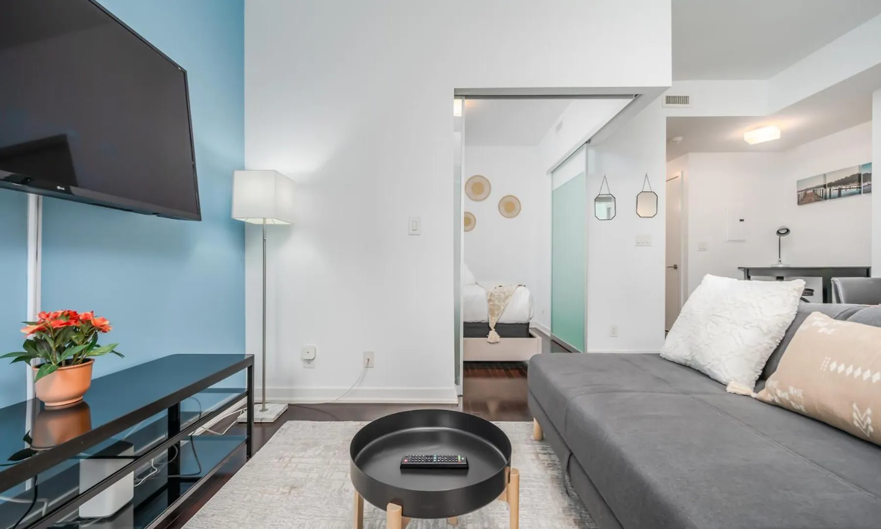 York Apartments Toronto Hotel