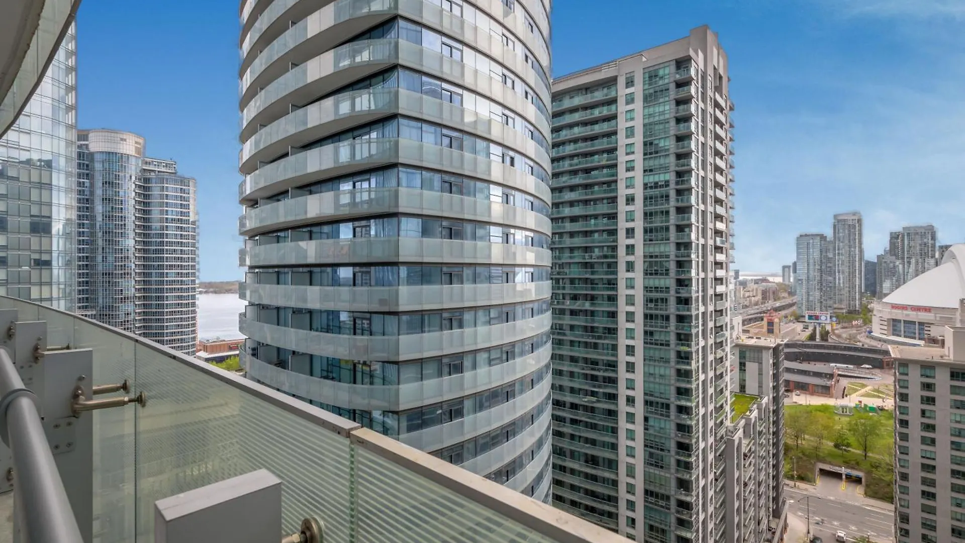 York Apartments Toronto 0*,  Canada