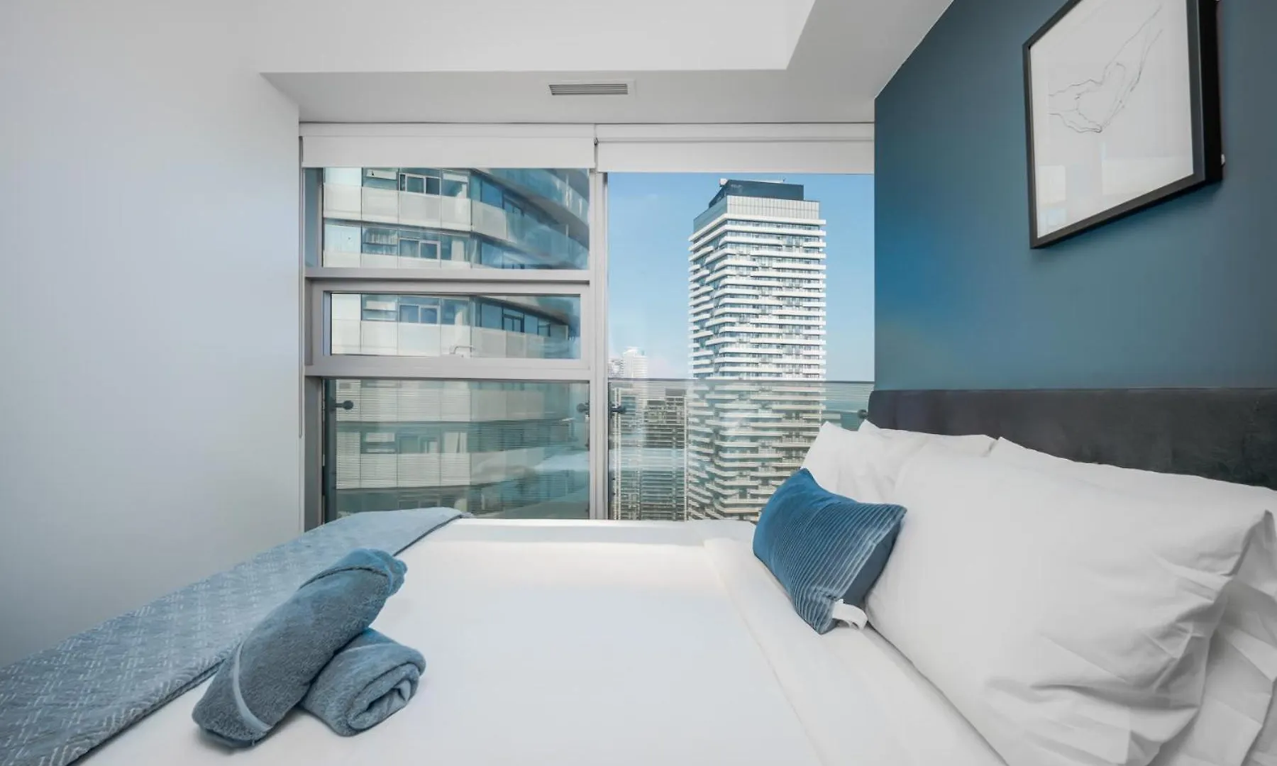 Hotel York Apartments Toronto